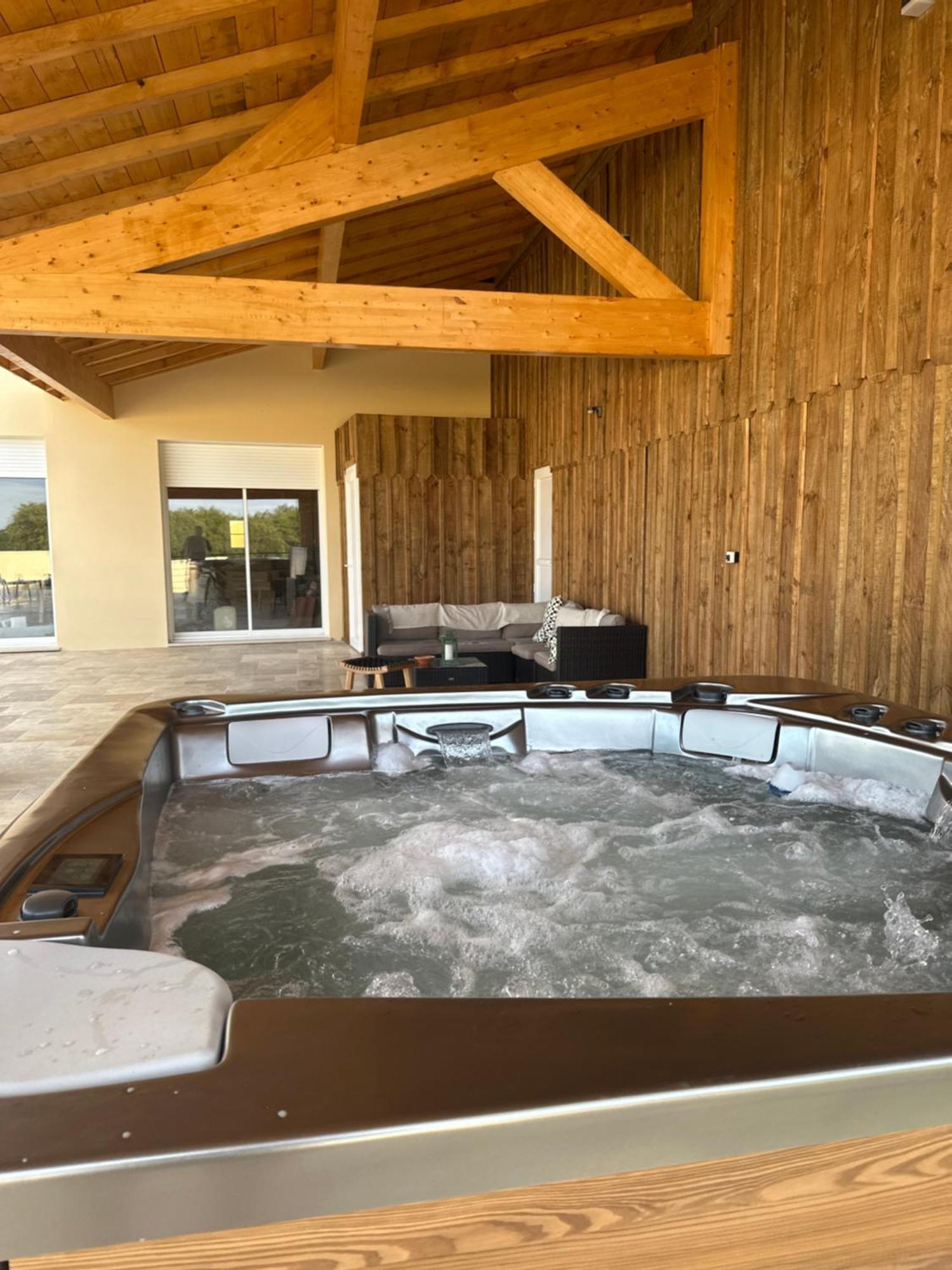 Repaire - Le Repaire De Maltus "Gites & Spa" Lussac  Esterno foto